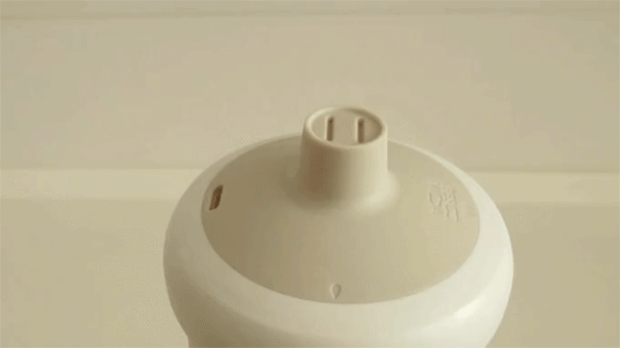 耐熱200度〜耐冷-30度まで対応。シリコン素材で滑らかな手触りのマイボトル【Besovida Bottle】