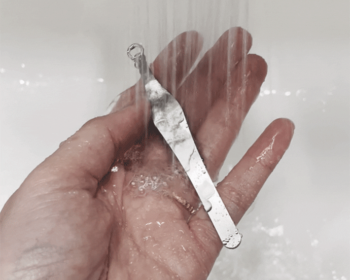 お肌を痛めない1秒鼻毛カッター＋くるっと見やすい立体毛抜きのお手入れセット！【くるりッパー＆くるりキャッチセット】