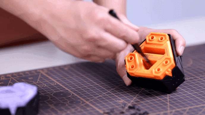 サクッとマグネット式工具の磁気復活！収納にも使える【Hanboost X-Magic Cube】