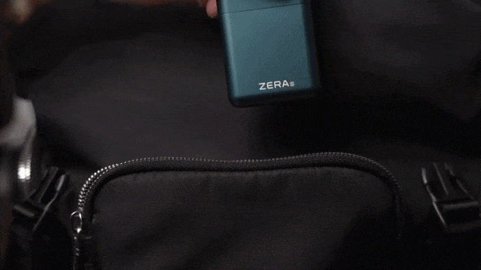 カード型でポケットにも余裕で入る！超小型電動シェーバー【ZERA S SHAVER】