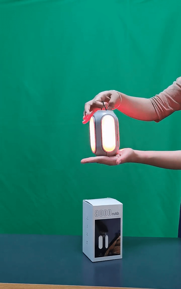 外でも家でも緊急時でも！スマホの充電も！折りたたみ式LEDキャンプライト【OUTDOOR LIGHT】