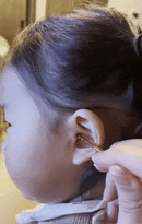 全方位死角なし！サッと撫でるだけで耳垢ごっそり。【EAR WAX CLEANER らくらく耳かき】